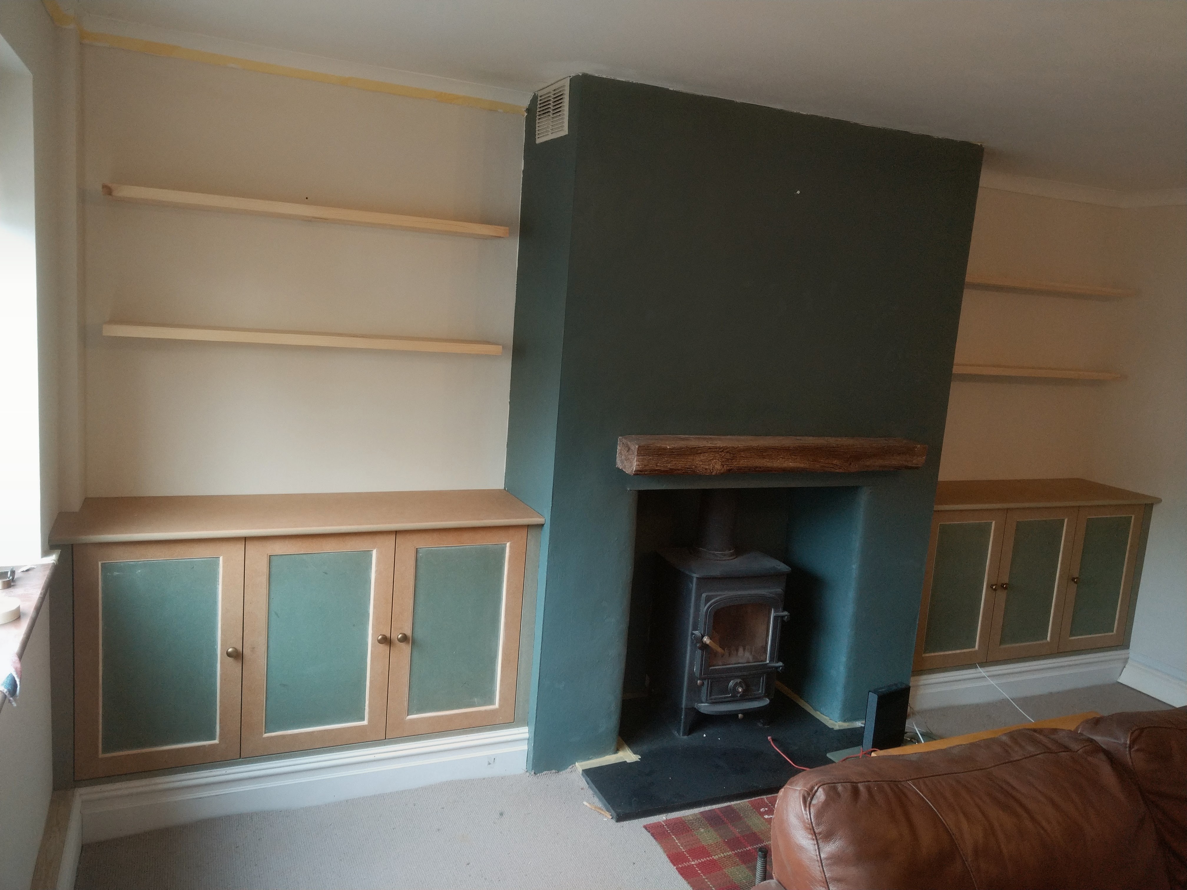 Fitted alcove cabinets and shelving