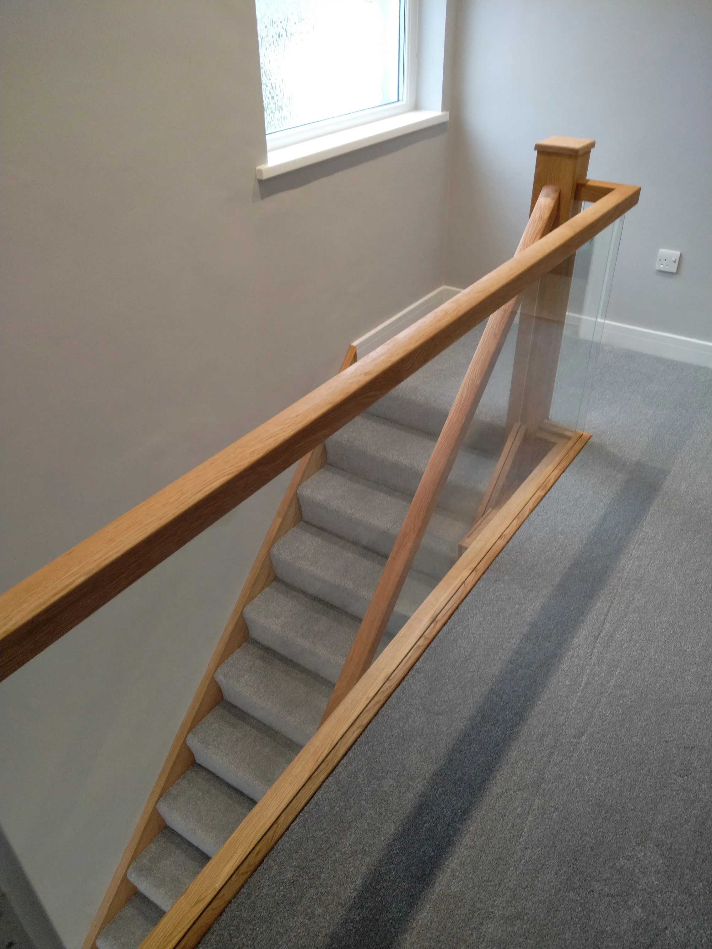 Oak and glass stair balustrade